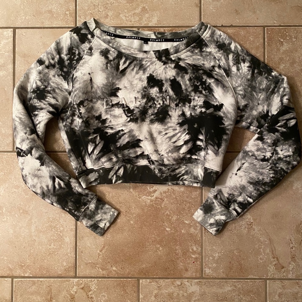 Balance Athletica Essence Crew